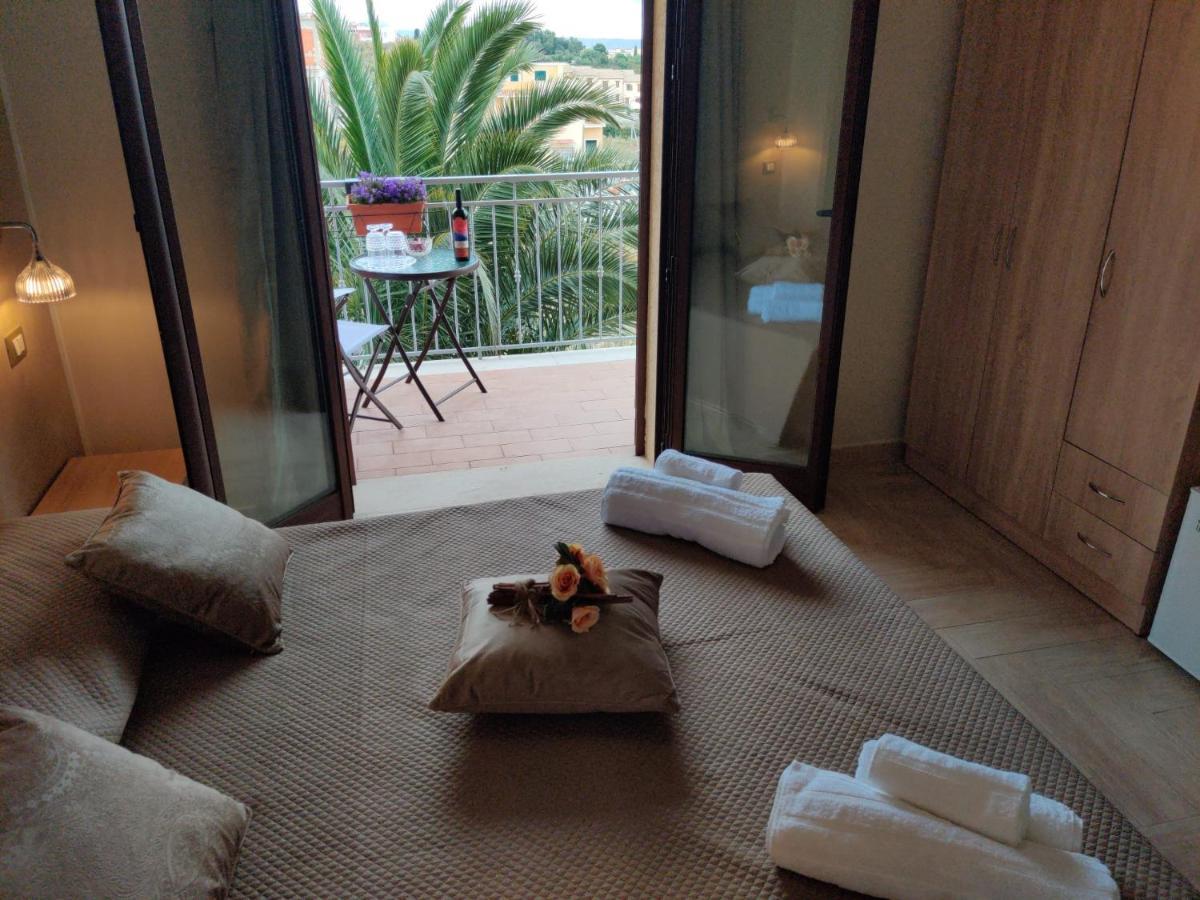 Raggi Di Sole Bed and Breakfast Custonaci Eksteriør billede