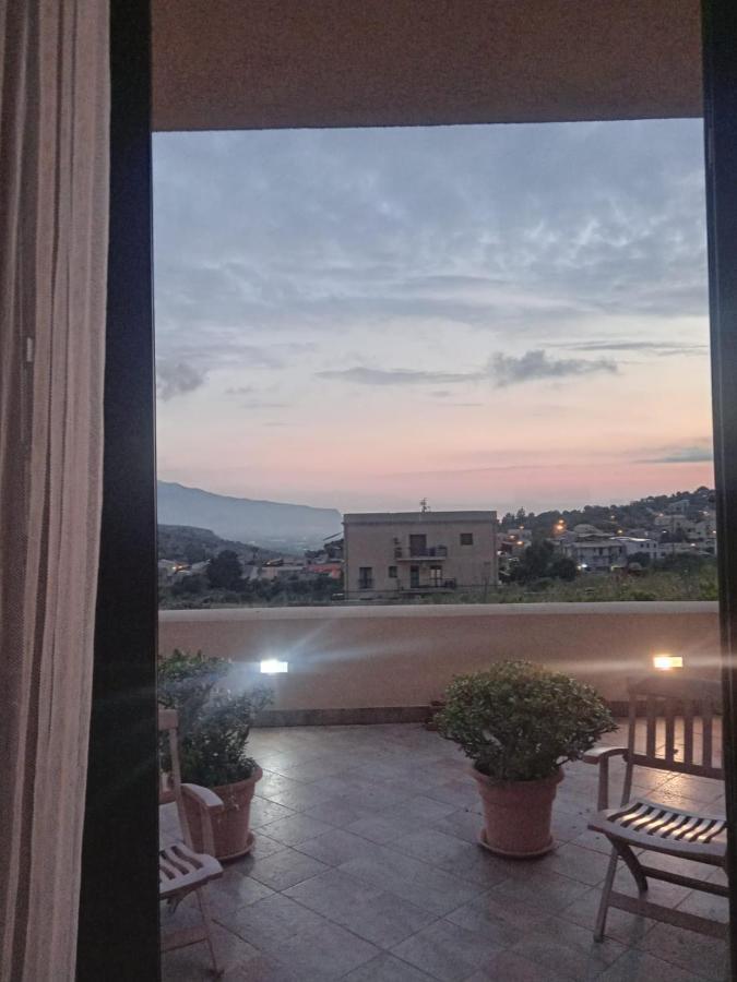 Raggi Di Sole Bed and Breakfast Custonaci Eksteriør billede