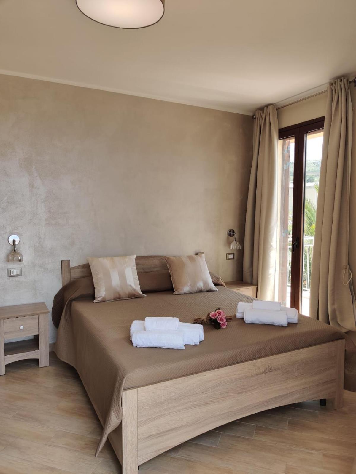 Raggi Di Sole Bed and Breakfast Custonaci Eksteriør billede